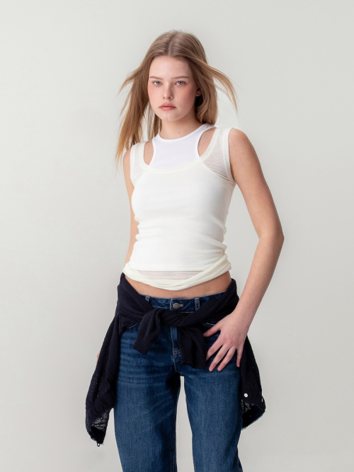 SOFT LAYERED SCOOP TOP (IVORY)