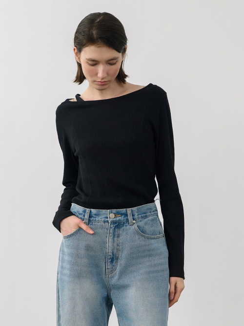 Boat-neck Layered T-shirt Black AT6TSA019BK