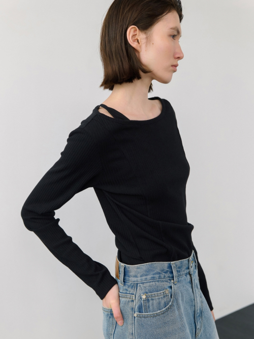Boat-neck Layered T-shirt Black AT6TSA019BK