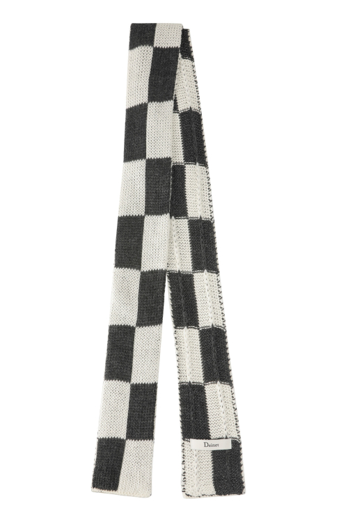 CHECKERED NEAT KNIT MUFFLER IN CHARCOAL
