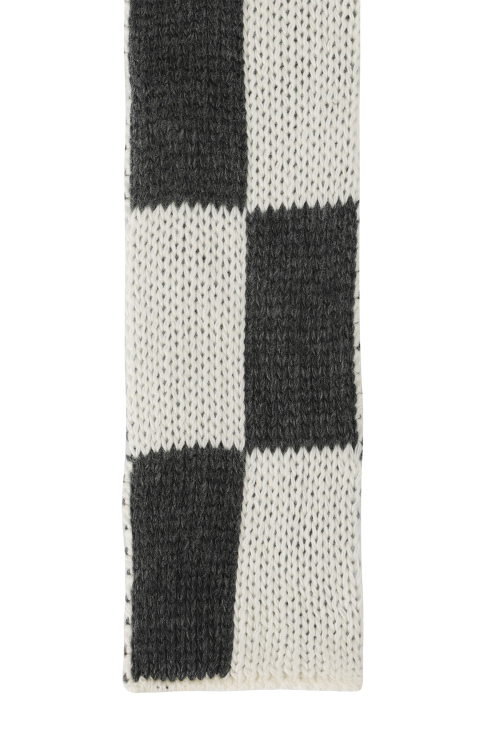 CHECKERED NEAT KNIT MUFFLER IN CHARCOAL