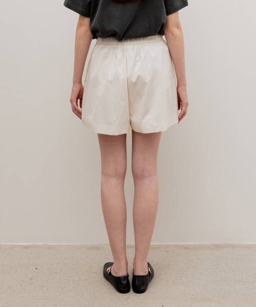Mouchou Volume Shorts Cream