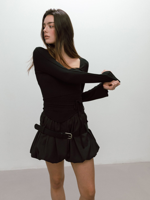 NEUTRAL STRAP T-SHIRT / BLACK