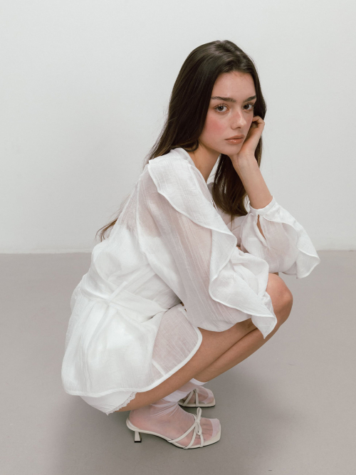 FRILL BELTED BLOUSE / WHITE