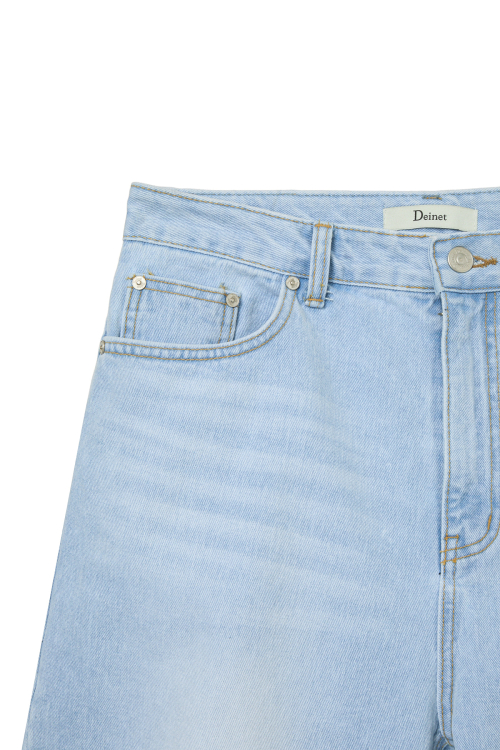 PAINTED LOGO POINT JEANS IN LIGHT BLUE