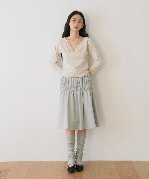 FRONTBACK SHIRRING CURVED TOP, ECRU