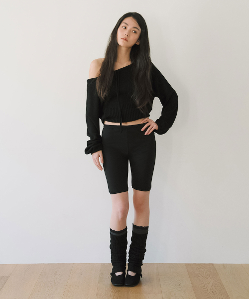 LACE TRIM BIKER SHORTS, BLACK