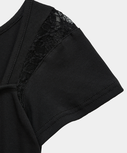Bust Line Pintuck Detail Top (Black)