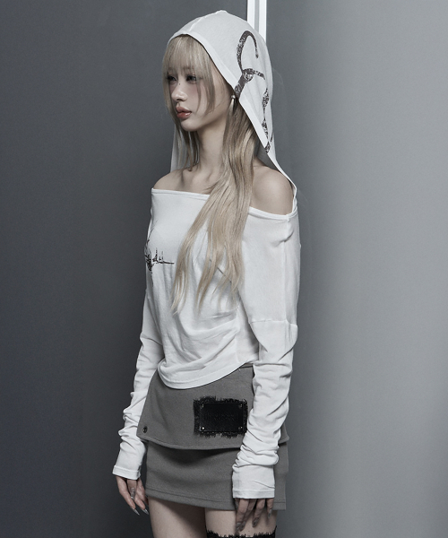 Lettering Hooded Slim-Fit Long Sleeve Top (lvory)