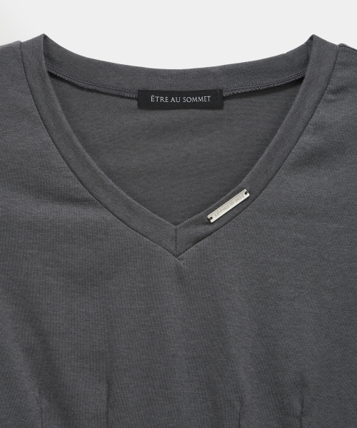 Dart Line V-Neck Slim Top (Dark Gray)