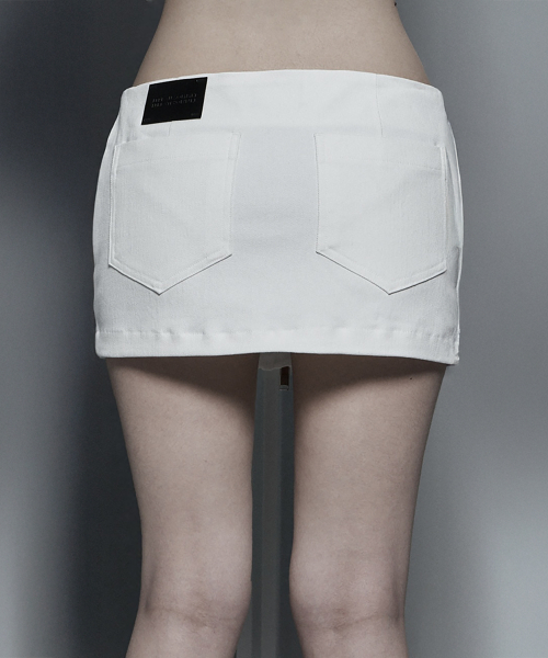 Front Zipper Belt Detail Mini Skirt (White)