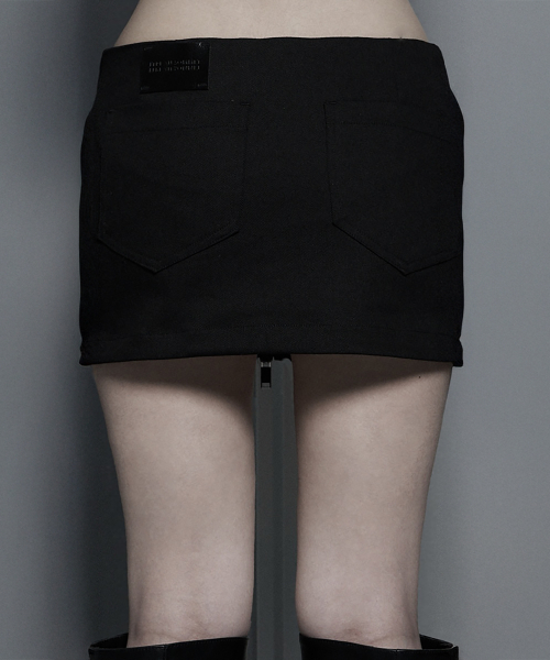 Front Zip Belt Detail Mini Skirt (Black)