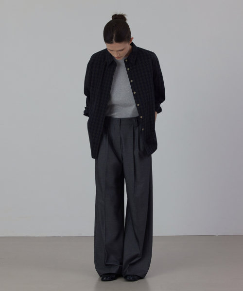 Back-banding Two-tuck Semi Wide Slacks Pants