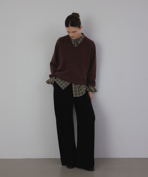 Back-banding Two-tuck Semi Wide Slacks Pants