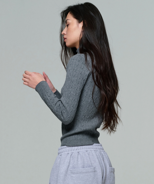 WOMEN FITTED CABLE ZIP KNIT - GREY