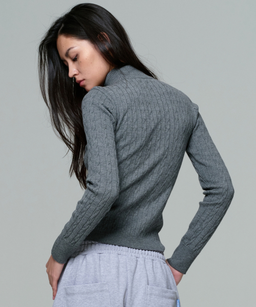 WOMEN FITTED CABLE ZIP KNIT - GREY