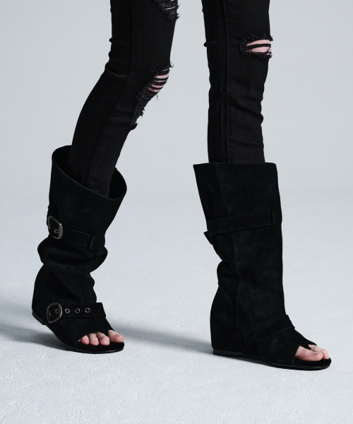 102 soft-modular wedge boots / black