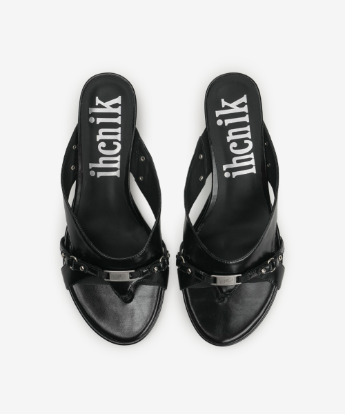 207 iconic strap heels