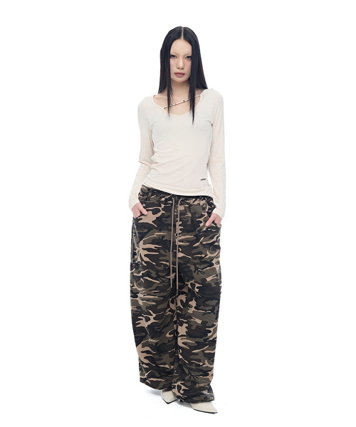 V-neck Strap Shirring T-shirt_Peach
