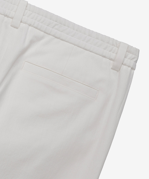 White one tuck relaxes fit linen like banding pants