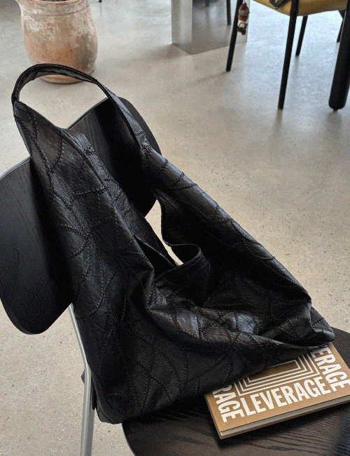 More Ripple Leather Hobo bag (Onyx Black)