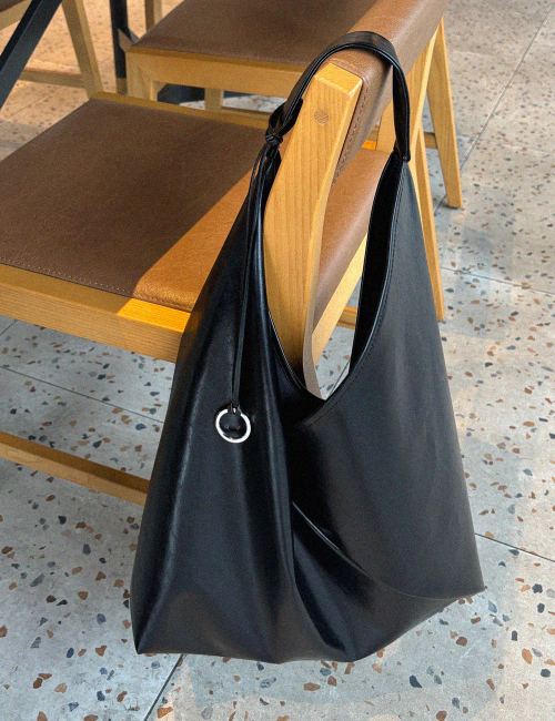 More Leather Hobo bag (Black)