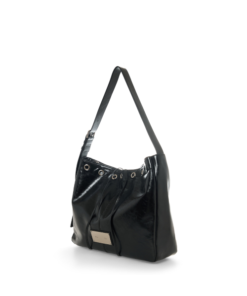 MATIN EYELET POINT LAYERED BIG SHOULDER BAG IN BLACK