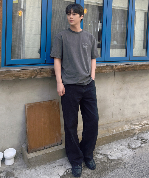 Pigment Graphic Oversized Fit Short-Sleeved T-shirt - 2color