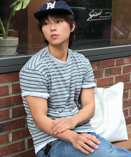 [ON]Multi-stripe cropped short-sleeved T-shirt - 2 colors