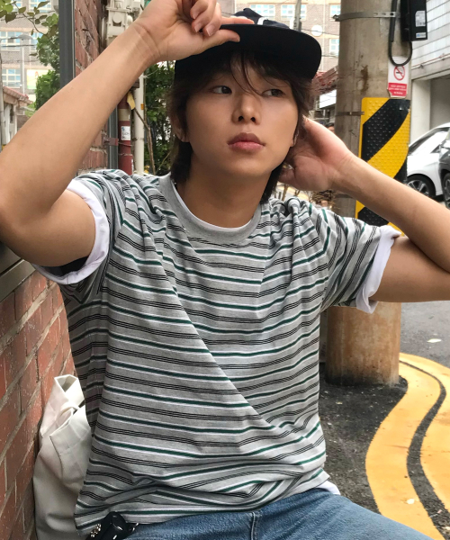 [ON]Multi-stripe cropped short-sleeved T-shirt - 2 colors