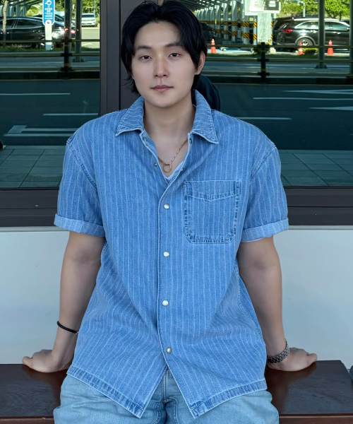 Stripe denim oversized fit pocket short-sleeved shirt