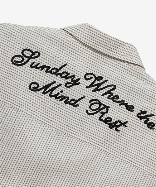 [UNS]mbroidered stripe oversized fit ivory short-sleeved shirt