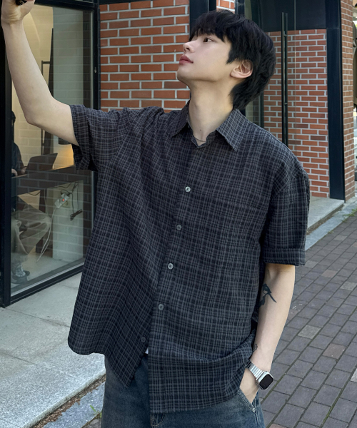 Dark Checkered Oversized Fit Short-Sleeved Shirt - 2color