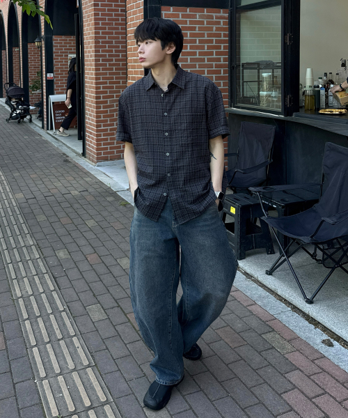 Dark Checkered Oversized Fit Short-Sleeved Shirt - 2color