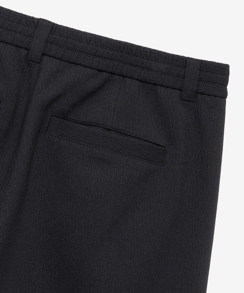 Relax Fit Crinkle Pull Banding Black Half Pants