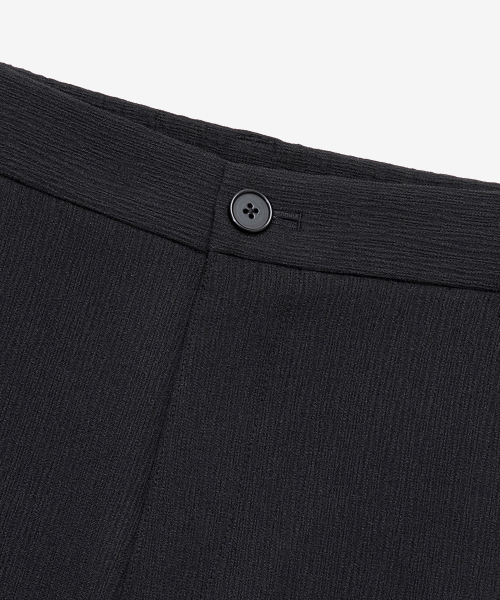 Relax Fit Crinkle Pull Banding Black Half Pants