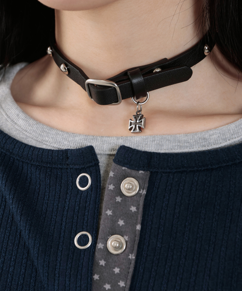 STUDDED LEATHER CHOKER [BLACK]