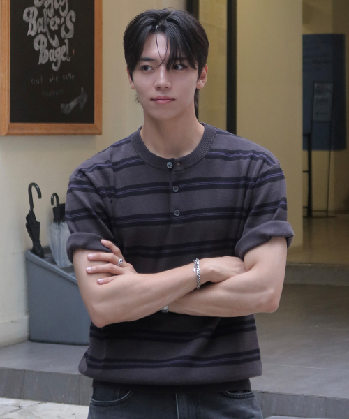 [ON]Washable Stripe Henley Neck Short Sleeve Knitwear - 2color
