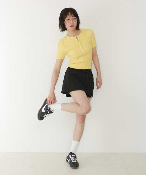 BUTTON POINT SLIM SHORT SLEEVE KNIT YELLOW