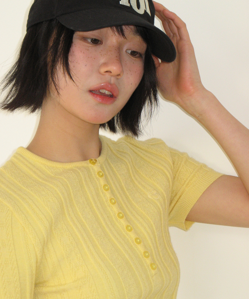 BUTTON POINT SLIM SHORT SLEEVE KNIT YELLOW