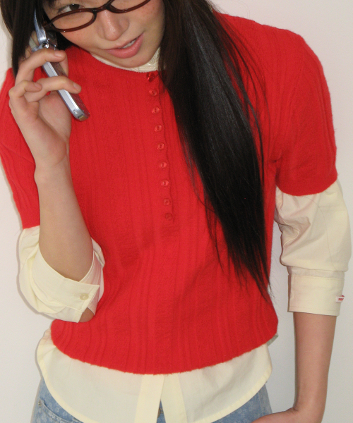 BUTTON POINT SLIM SHORT SLEEVE KNIT RED