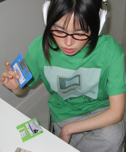 RETRO COMPUTER GRAPHIC OVER FIT T SHIRT GREEN