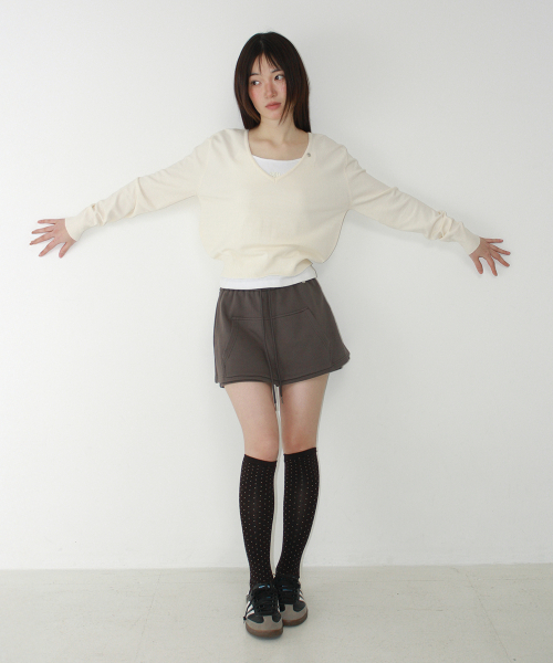 BASIC DEEP V NECK COMPACT KNIT IVORY