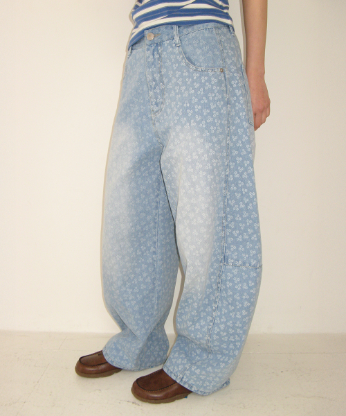 BALLOON FIT FLORAL DENIM PANTS LIGHT BLUE
