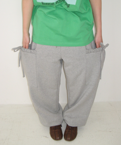 FRILL POCKET WIDE SWEAT PANTS GREY