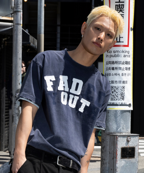 XF014 아치 아플리케 데미지 워싱 티셔츠 (NAVY)