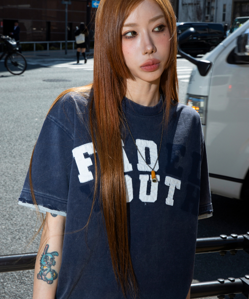 XF014 아치 아플리케 데미지 워싱 티셔츠 (NAVY)
