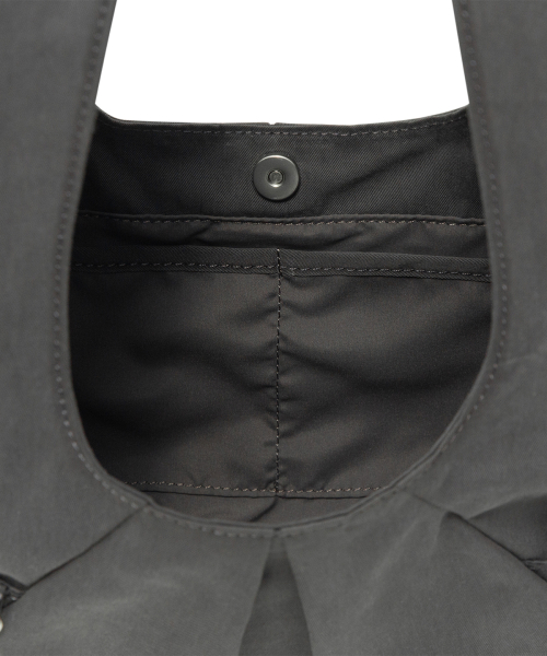 TCM pleated bag (charcoal)