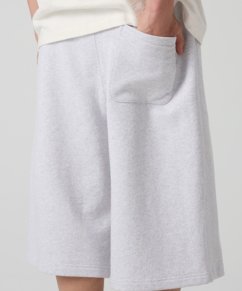 C로고 루즈핏 버뮤다 스웨트 팬츠 Light Grey