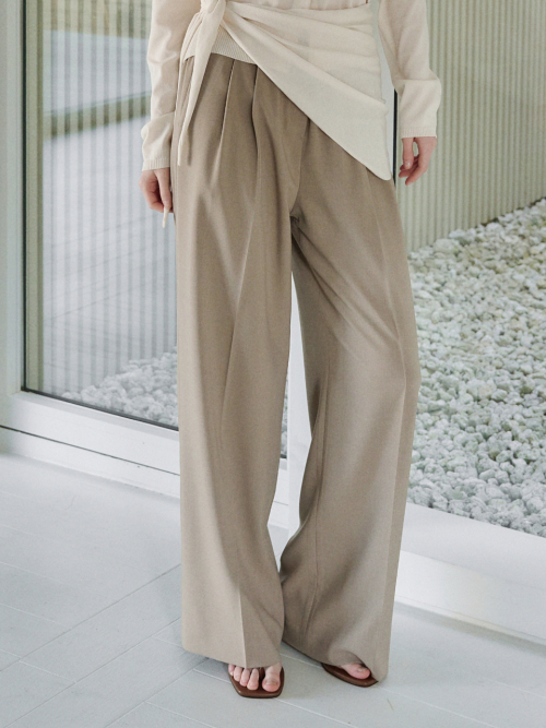 Two-tucked Wide banding Slacks Khaki AT6PAA022KK
